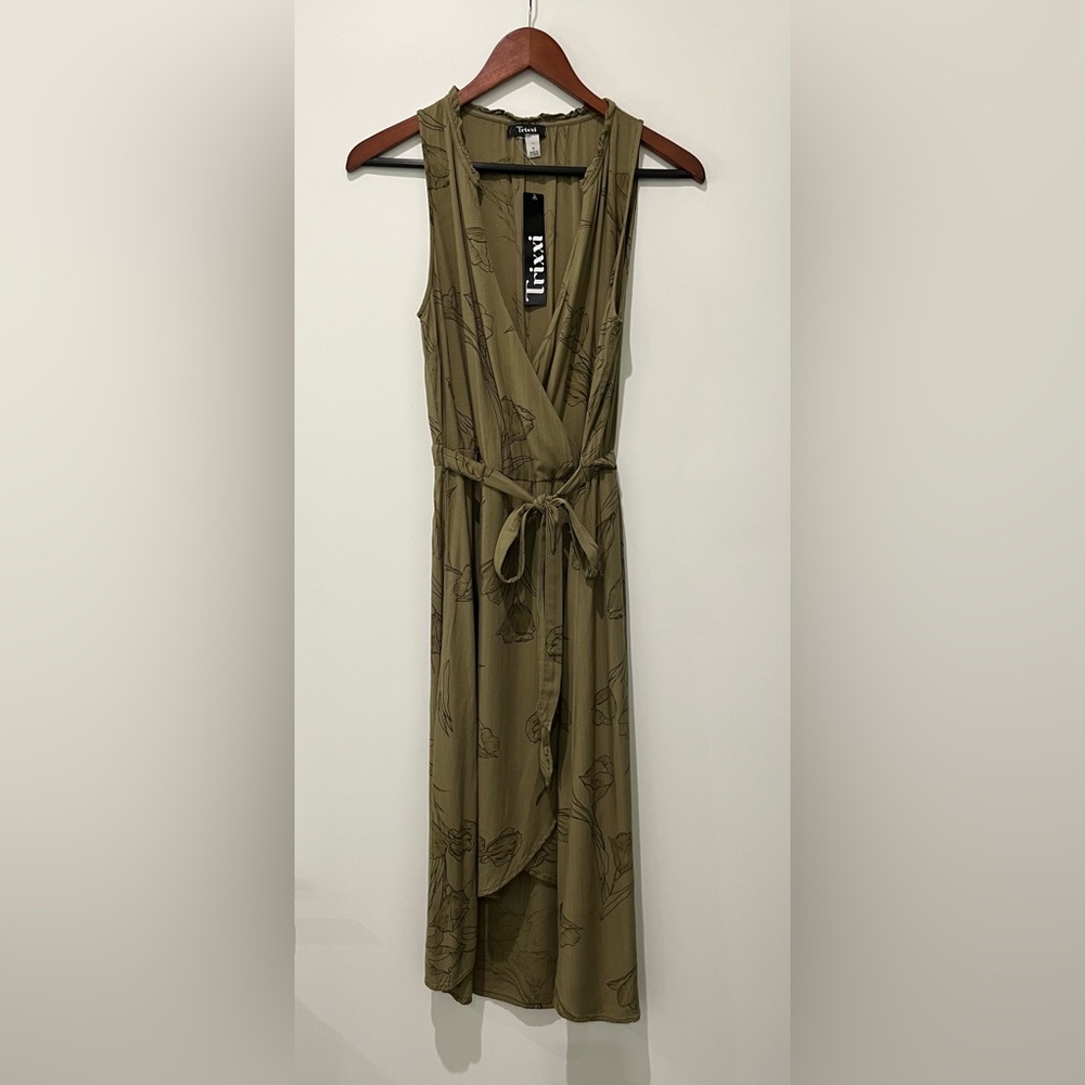 NWT Trixxi Olive/Black Flower Outlines Sleeveless Flowy Elastic Waist High/Low S